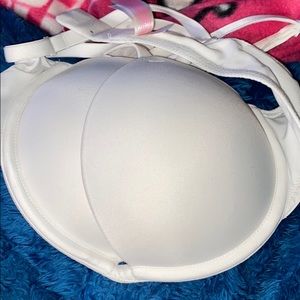 Victoria secret pink bra (used once) size 32B